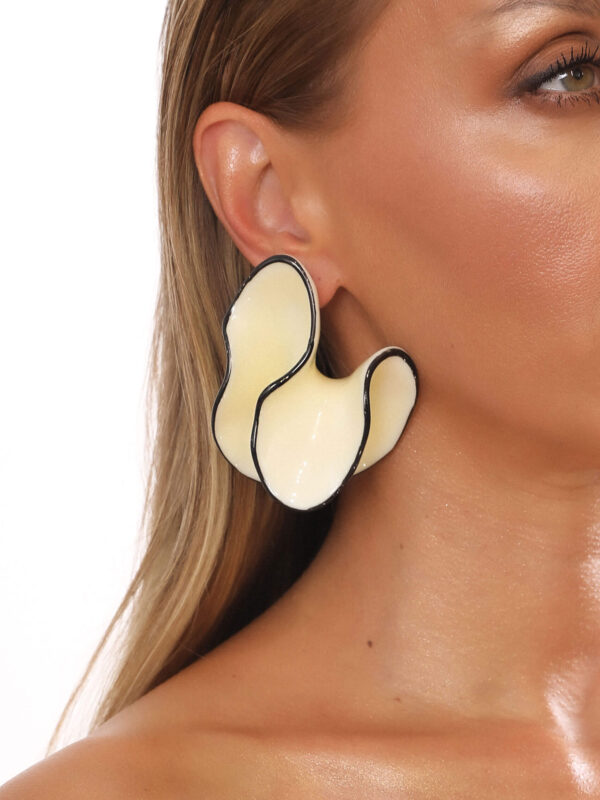 Kemik Asimetrik Küpe