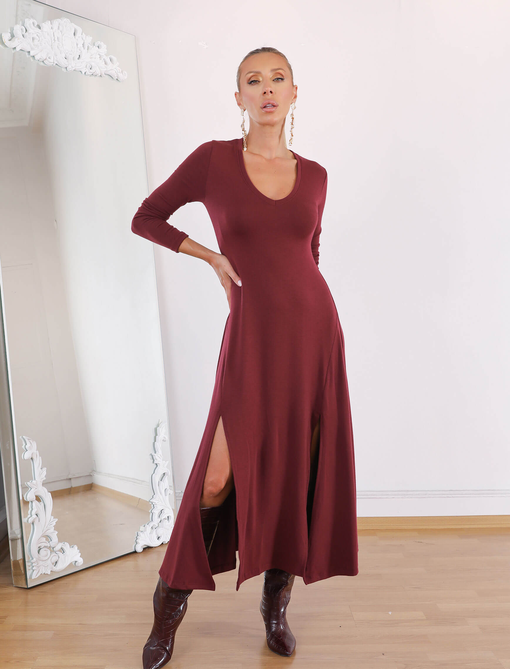 Bordo V Yaka Çift Yırtmaç Elbise