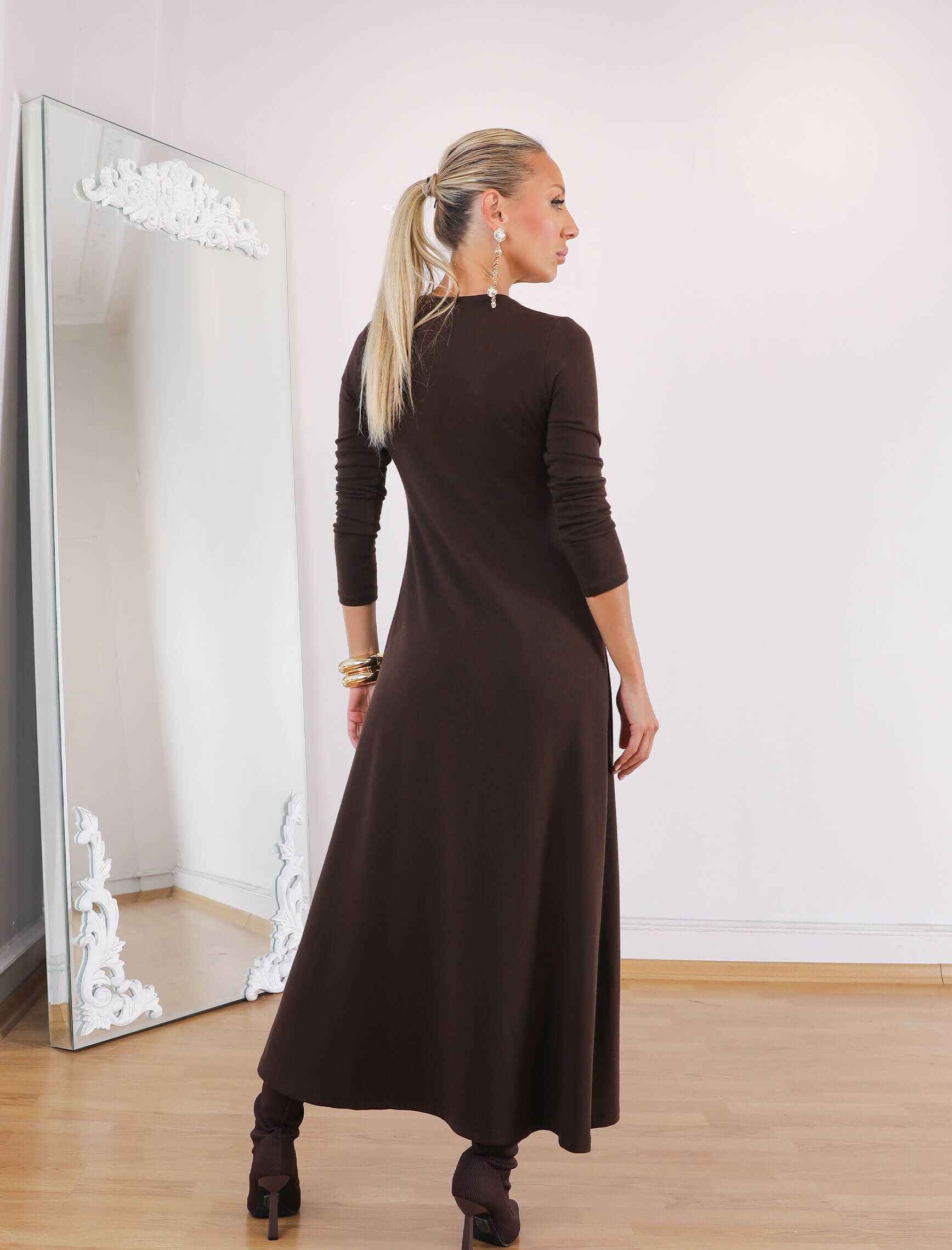 Kahve V Yaka Çift Yırtmaç Elbise - Görsel 5