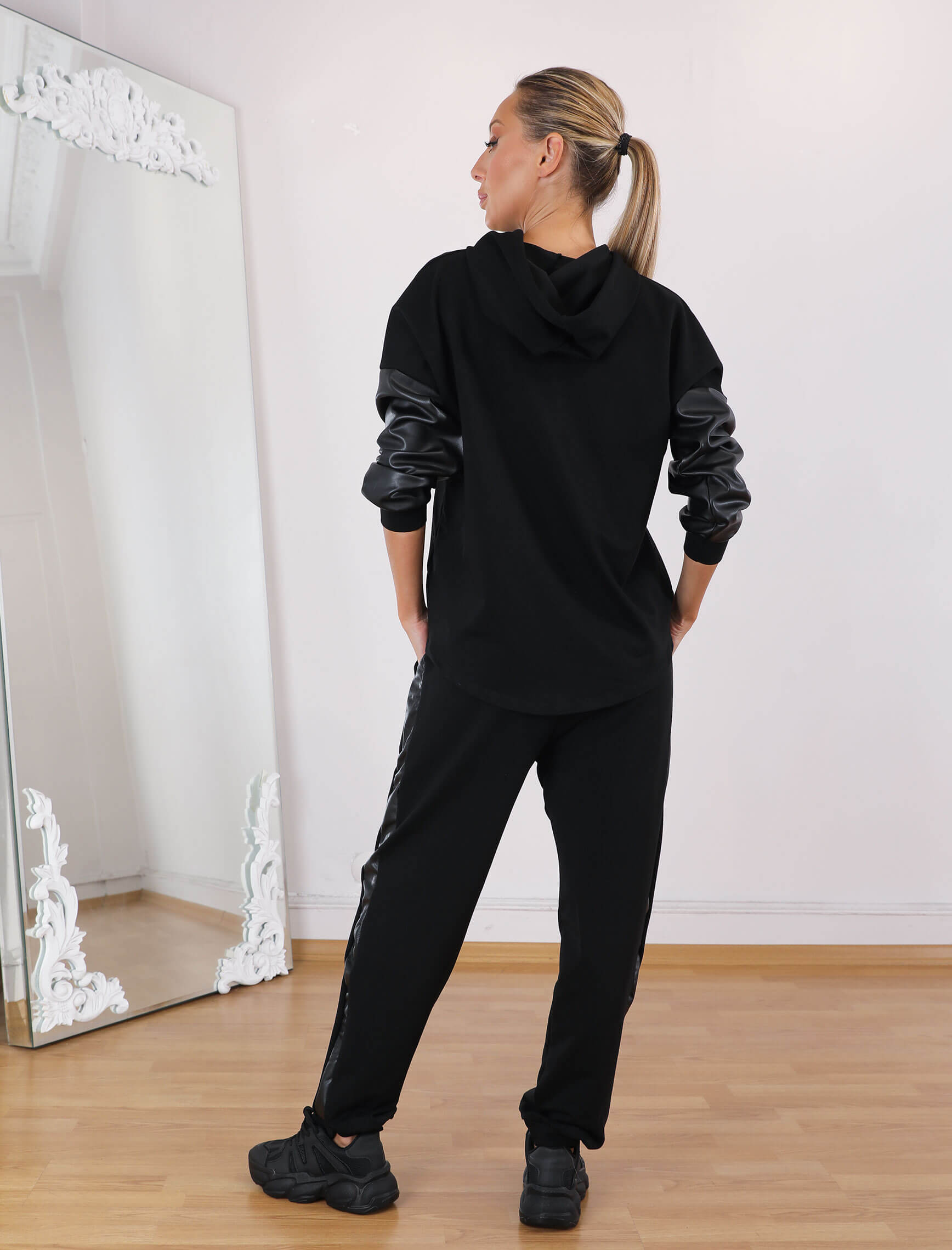 Siyah Deri Detay Eşofman Takımı - Görsel 5