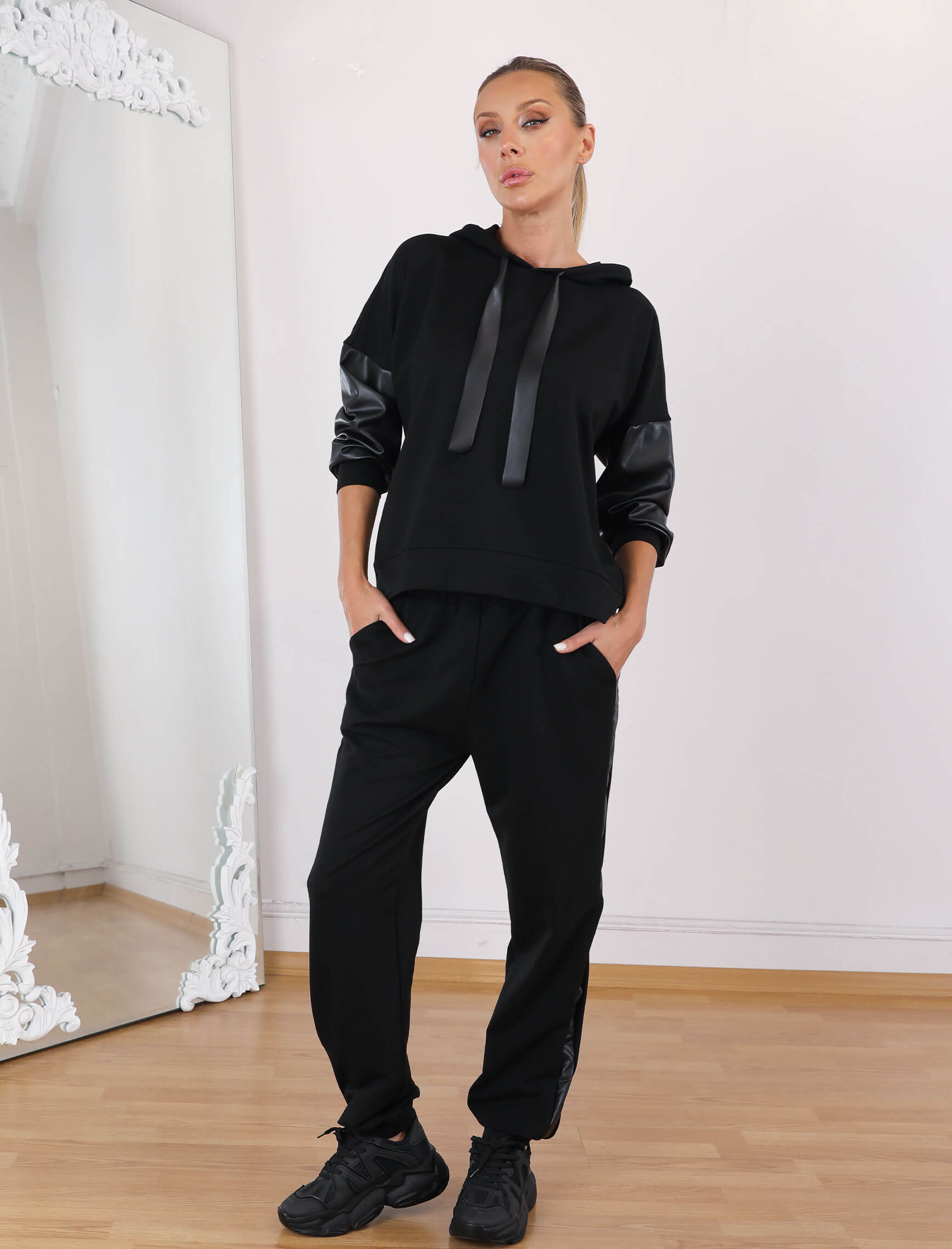 Siyah Deri Detay Eşofman Takımı - Görsel 3