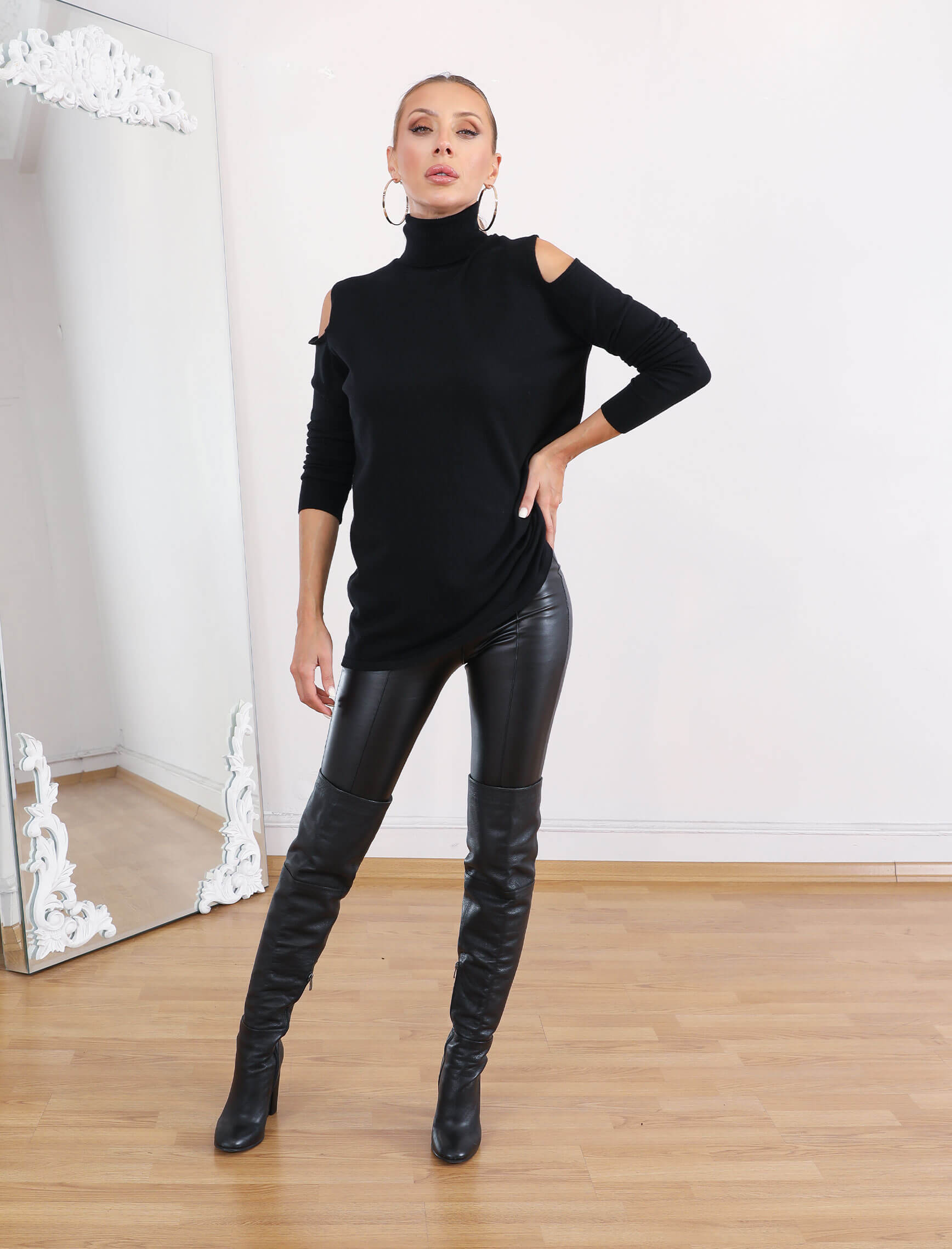 Siyah Çift Omuz Dekolte Korspan Triko - Görsel 2