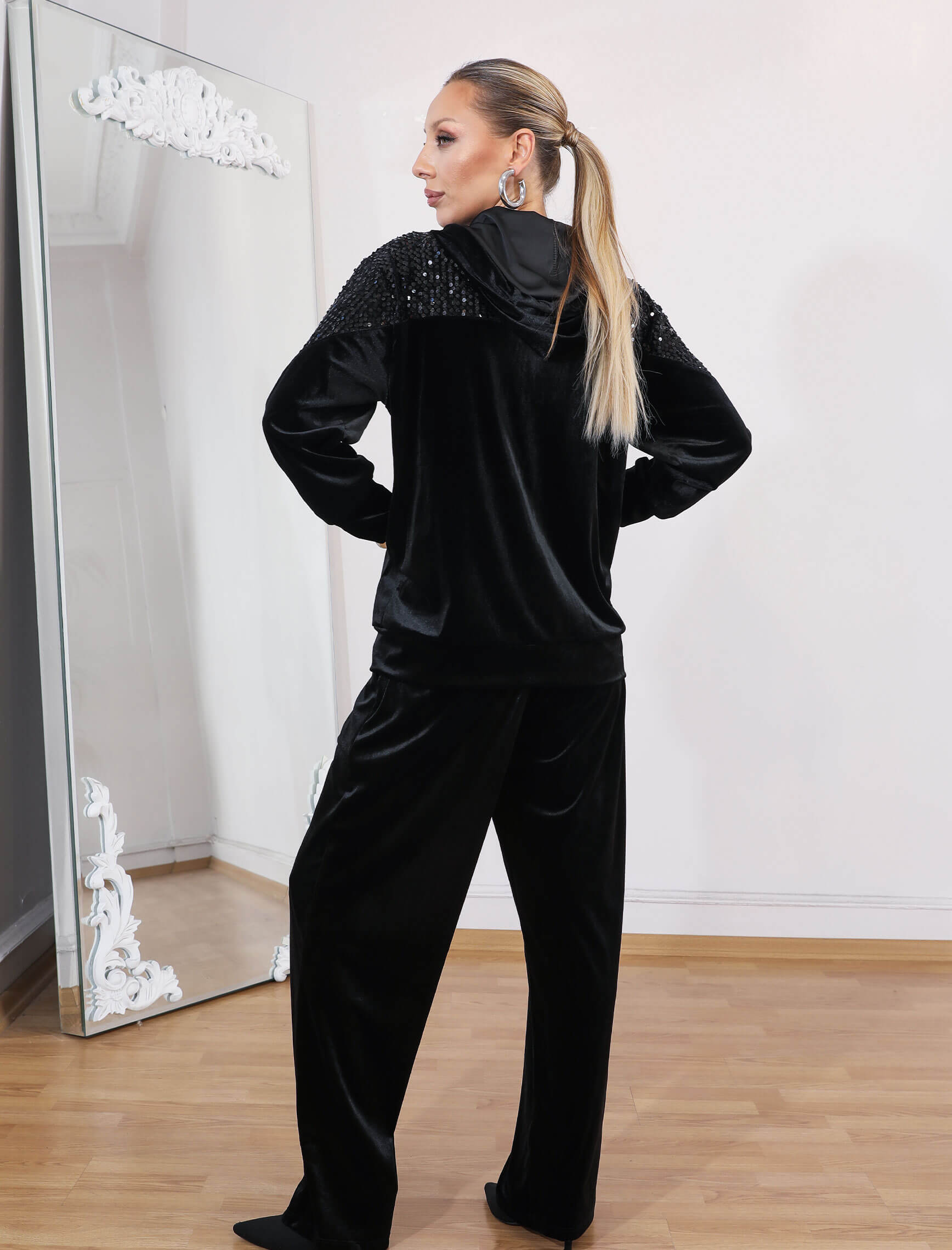 Siyah Kadife Payetli Dora Takım - Görsel 3