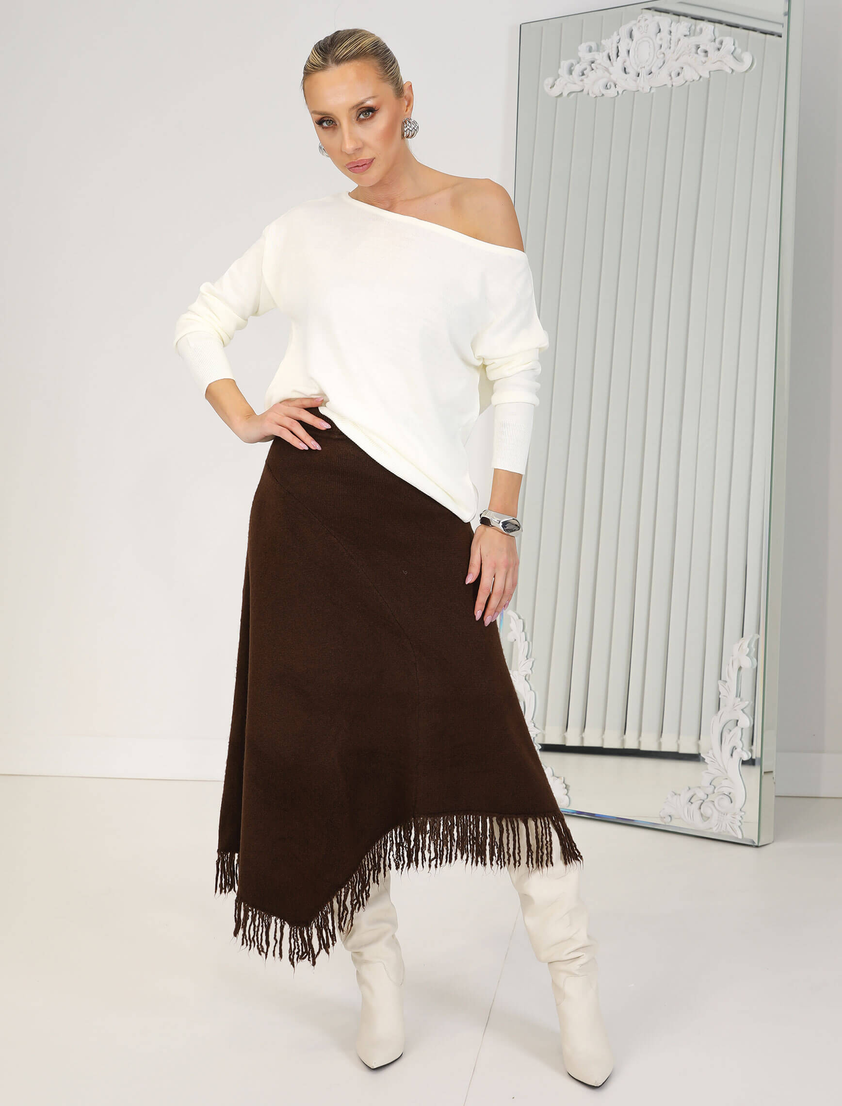 Kahverengi Asimetrik Saçaklı Triko Etek