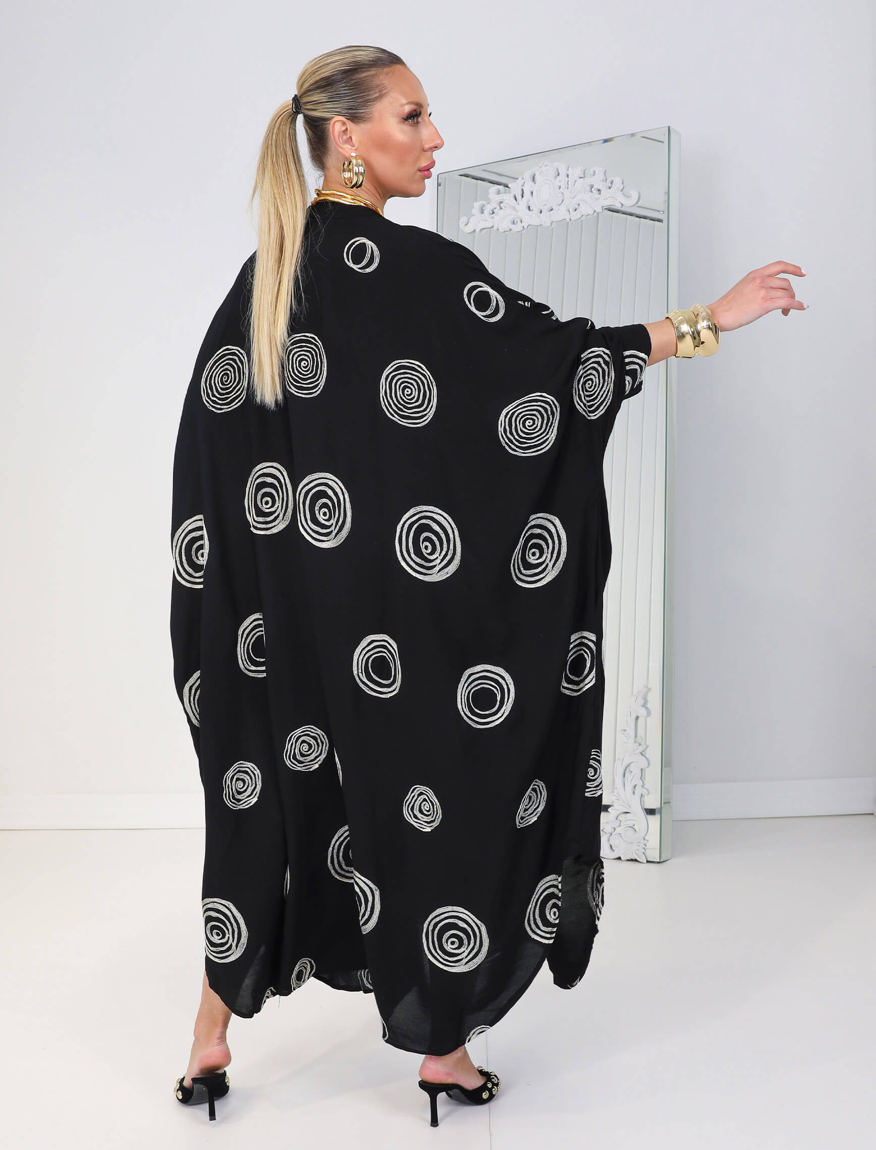 Siyah Daire Nakış Elbise - Görsel 5