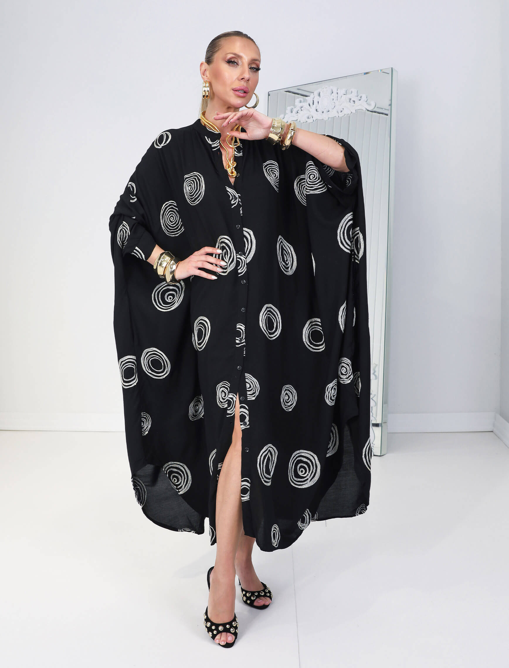 Siyah Daire Nakış Elbise - Görsel 3