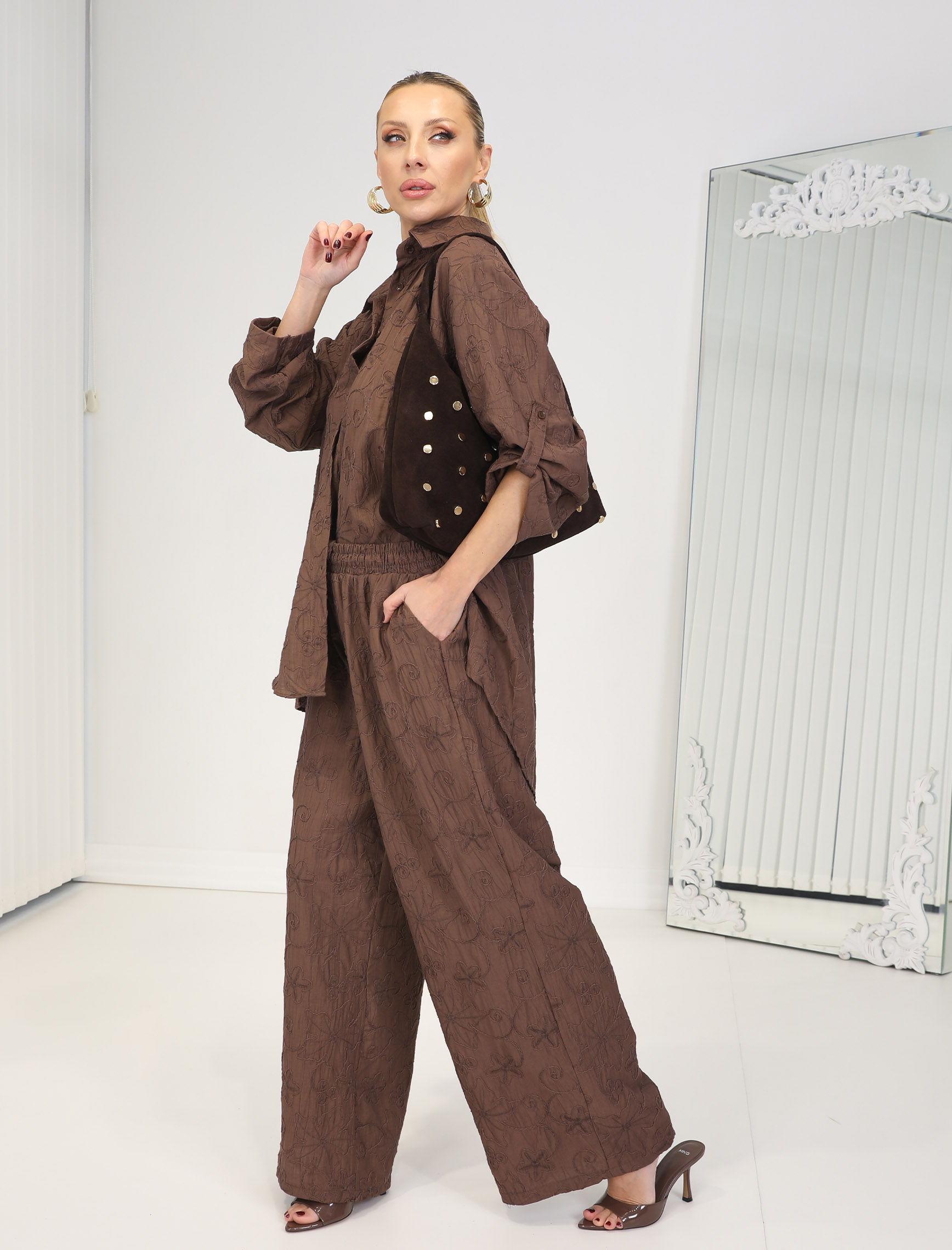 Kahverengi Nakışlı Floral Takım - Görsel 5