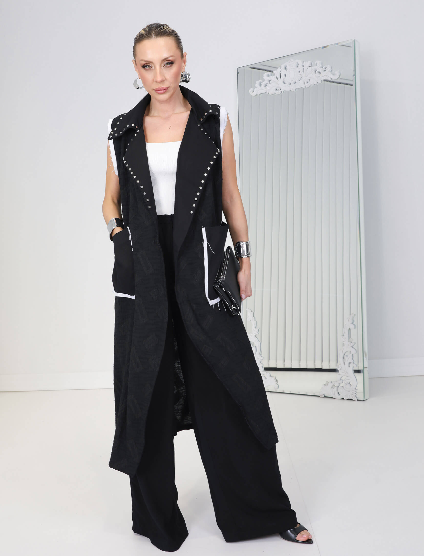 Siyah Troklu Goya Yelek