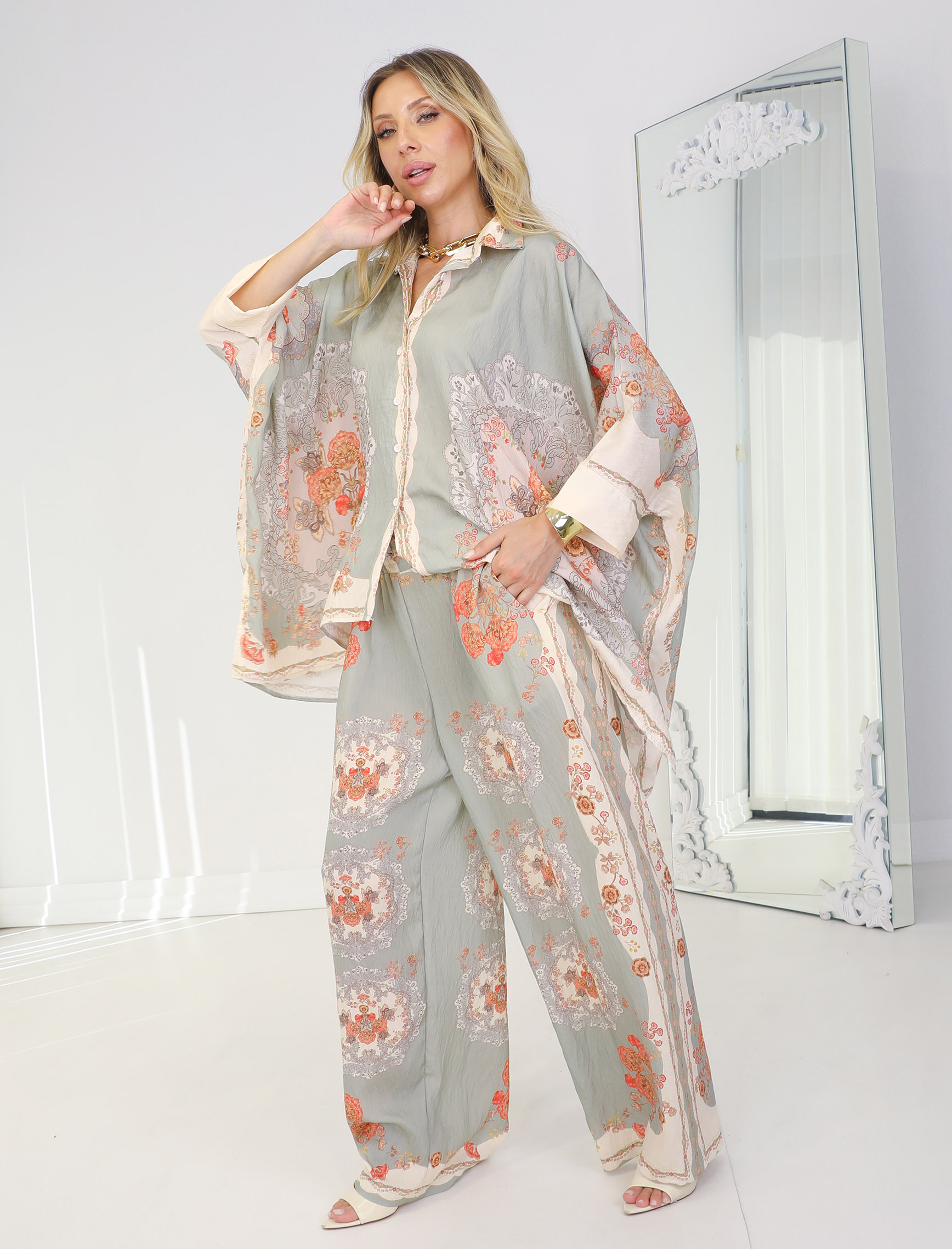 Mint Orient Takım